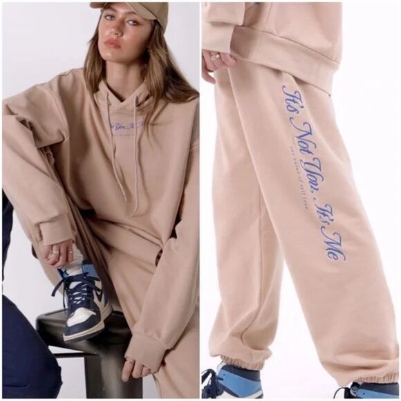 Mayfair Group It’s Not You It’s Me Sweatshirt Hoodie Embroidered Tan Pullover OS - Picture 2 of 8